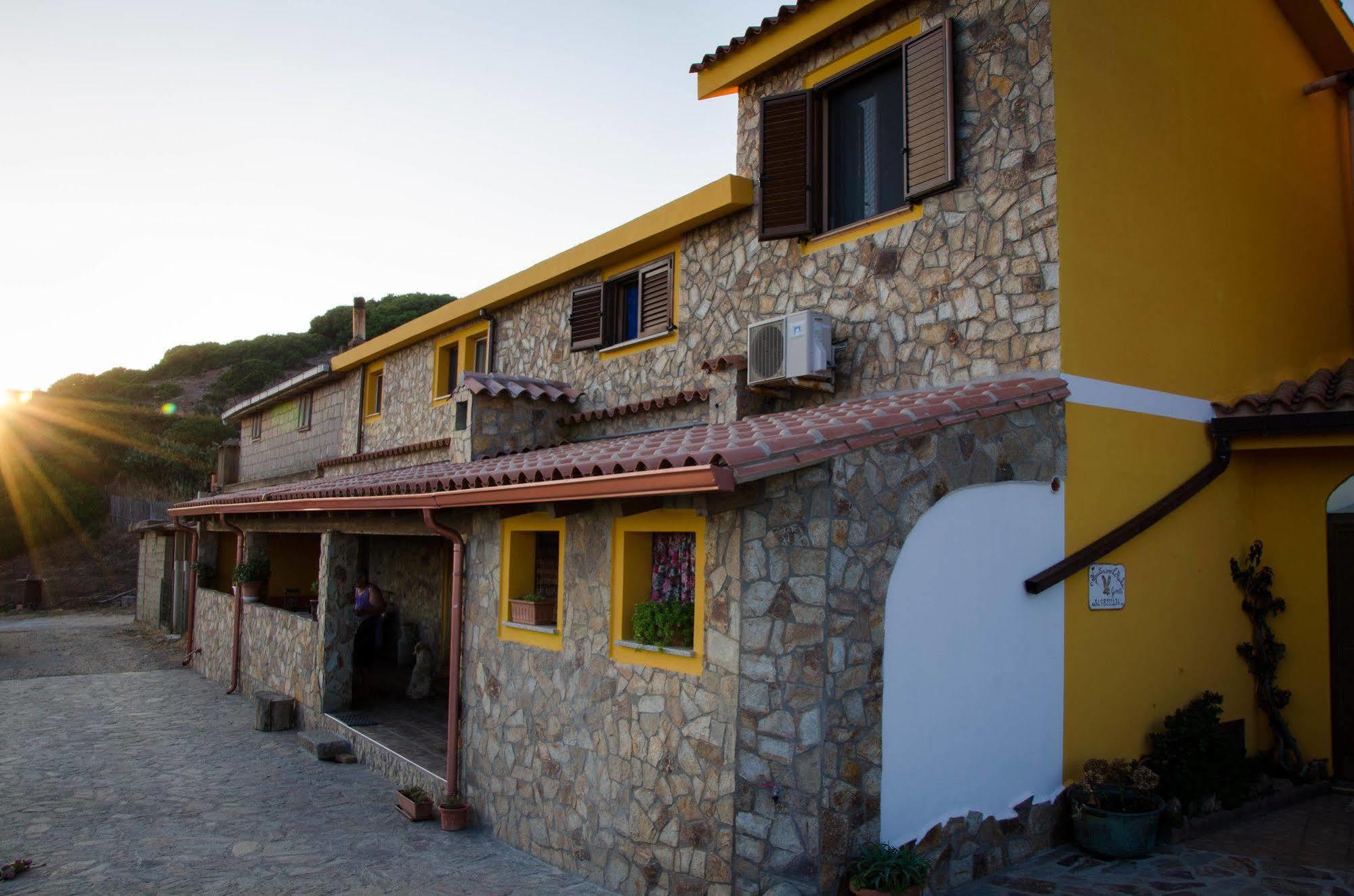 L'aquila Agroturismo Arbus